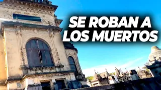 CEMENTERIO DE LA CHACARITA: Saquean bóvedas, roban placas y arrasan con recuerdos