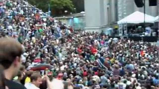 Phish crowd scan while everybody grooves at the Greek Theater in Berkeley CA 8-6-10 #2