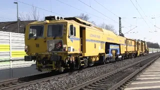 2 Rail Construction & Maintenance Trains meet each other on main line