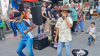 ESSE GAROTO É O NOVO FENÔMENO DA AVENIDA PAULISTA MULTIDÃO DE GENTE VEM OUVIR ELE CANTAR 🎤