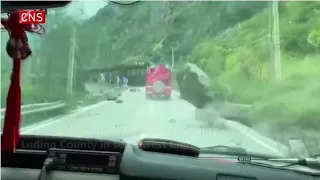 Video captures terrifying moments when earthquake hit SW China's Sichuan