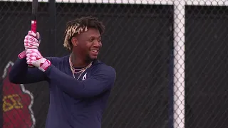 Ronald Acuña Jr. hilariously calls his own strike zone at spring training