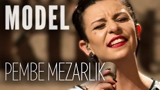 Model - Pembe Mezarlık (JoyTurk Akustik)