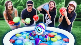 TEENS FUN EM: DESAFIO NA PISCINA COM BEXIGAS, QUEM VENCEU?? - BIANKINHA