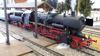 Unboxing Class 52 9900-3 Spur1 Austria 1:32 - Model railway BR 52 pulverised coal tender locomotive