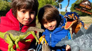 Los DINOSAURIOS de CAMP CRETACEOUS Jurassic World entrenan con Dani y Evan