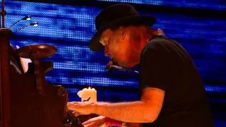 Neil Young - Mother Earth (Live at Farm Aid 2014)