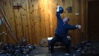 ЖИМ ГИРИ 80 КГ СИДЯ 80 KG KETTLEBELL ONE HAND CLEAN AND PRESS SEATED