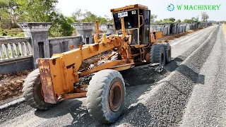 Big Old Motor Grader Komatsu Spreading Gravel Making Village Roads | Grader Operating Techniques