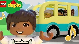 LEGO DUPLO | Die Räder vom Bus | Kinderlieder und Cartoons | Moonbug Kids Deutsch