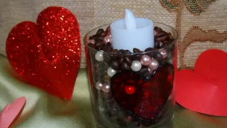 DIY candle holder gift idea for coffee lovers.How to make a candle holder using coffe beans.