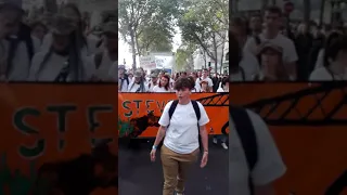 Paris techno parade hommage à Steve