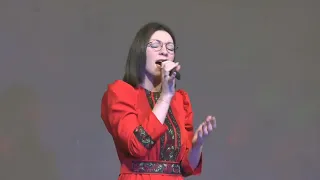 "STAI LANGA MINE MAMA" - CARINA DOBOS