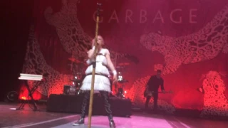 Garbage -Why do you love me  ( 14-12-2016 Teatro Caupolican, Santiago, Chile )