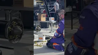 Pit stop tire changing speed