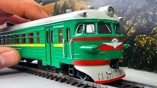 Model of the electric train ER2 scale 1/87. Our Trains No. 14. About trains