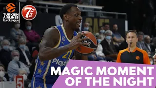 7DAYS Magic Moment of the Night: Nunnally high-flying block!