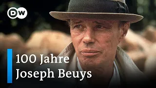 "Jeder Mensch ist ein Künstler" -  Im Mai wäre Joseph Beuys 100 Jahre alt geworden | DW Nachrichten