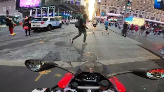 New York City on a busy Friday Evening | Ducati Panigale V2 pure sound