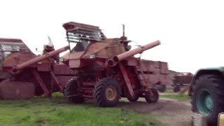 начали подготовку комбайна Колос ск-6.