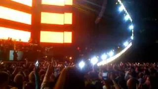 JAY Z PERFORMING RUN THIS TOWN AT YANKEE STADIUM