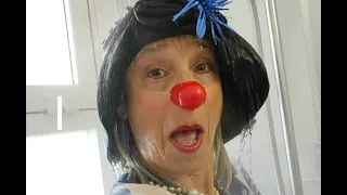 DALE UNA DUCHA A TU CLOWN - CURSOSDECLOWN.COM