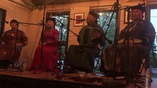 Igor Koshkendey  -  Oidupaa style - Tuvan throat singing with bayan