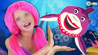 Baby Shark Song Nursery Rhymes for Kids With Baby Songs!