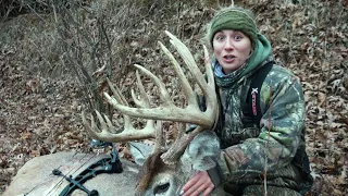 Sydnie's Giant 12 Point Archery Buck