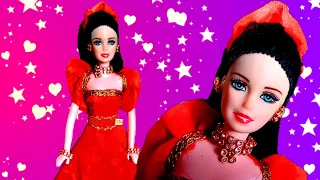 Barbie dress up ~ Mini makeup ~ Barbie doll dresses and more part 1