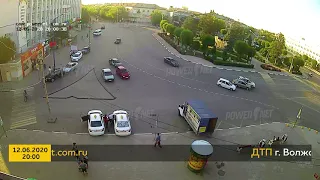 ДТП (авария г. Волжский)  площадь Свердлова 12-06-2020 20-00