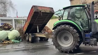 French farmers block roads, dump produce near Paris | REUTERS