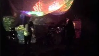 Kyuss - 19 - Spaceship Landing (Live Essen 1995)