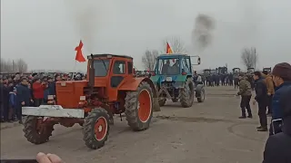 Т-40  против МТЗ-82