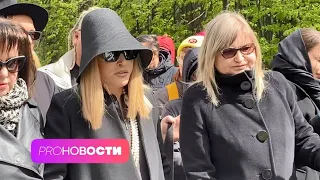 Аллу Пугачеву обокрали на похоронах Валентина Юдашкина? | PRO-Новости