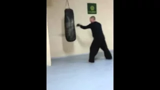 Бокс тренировка на мешке
