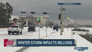 Historic snow covers Galveston beaches