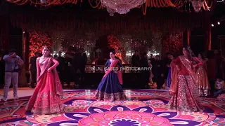 Maya Ali dancing on Lehanga Song on her brother's shendi (full video)