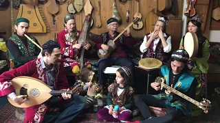 Oyneng Yar - Uighur Turks Folk Music (Original song covered by Faun)