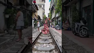Hanoi Train Street had my heart - Marie Poppins dancing in Vietnam