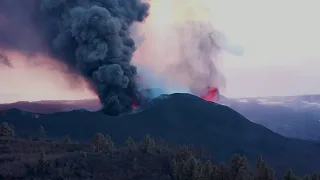 Dramatic *LA PALMA VOLCANO VIDEO* from Radio Televisión Canaria (RTVC), February 2022