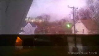 Man Records Tornado as it destroys his house