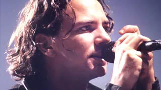 Things Eddie Vedder's Former Bandmates And Collaborators Have Said About Him