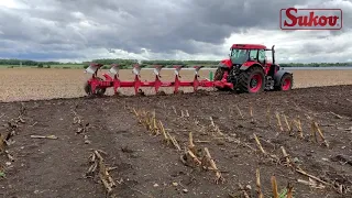 Plough ArcoAgro 6+ and Zetor Crystal 170 HD