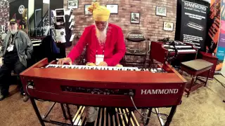 Hammond XK5 - Dr. Lonnie Smith - 2016 Summer NAMM / Nashville