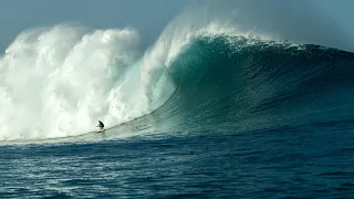 Laura Enever Sets New GUINNESS WORLD RECORDS™ Title for Largest wave surfed paddle-in (female)