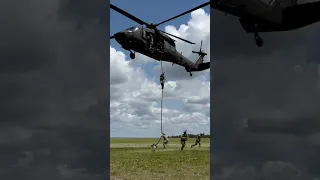 Army Ranger: fast rope (how it’s done)