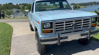 1985 Ford F250 Long Bed 4x4 6.9 Diesel with bull dog manual transmission Walk around Video