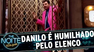 The Noite (17/11/16) - Danilo é humilhado por todos no Castigo do Mestre Mandou