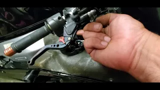 Kawasaki ZX7R won't start. Only clicks. FIXED!